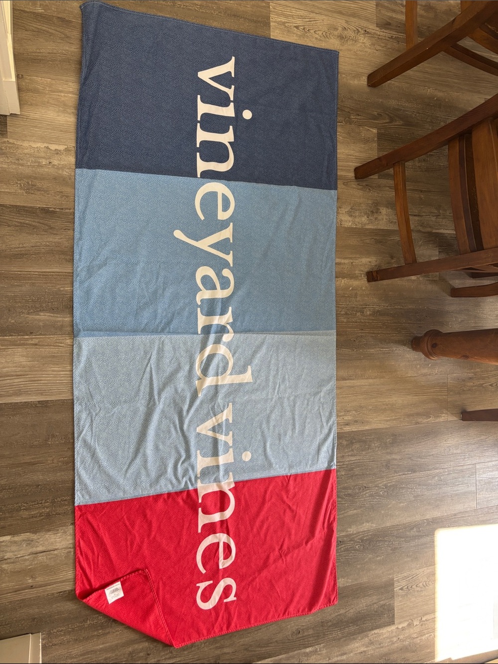 Vineyard Vines Colorblock Logo Beach Quick Dry Towel - Navy, Light Blue & Red